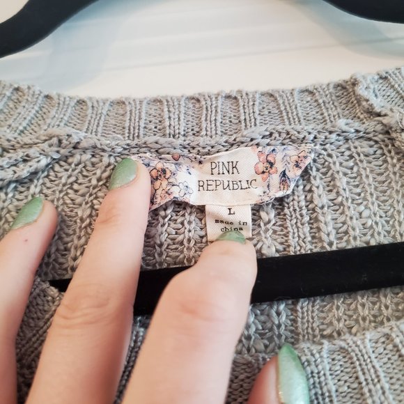Grey sweater with braid detail on sleeves Pink Republic Size Large - Picture 9 of 10
